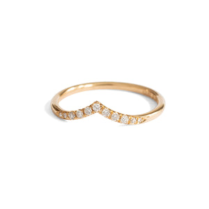 Diamond V-ring - white diamonds